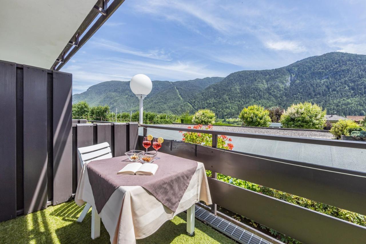 Pippo Hotel Terzolas Bagian luar foto