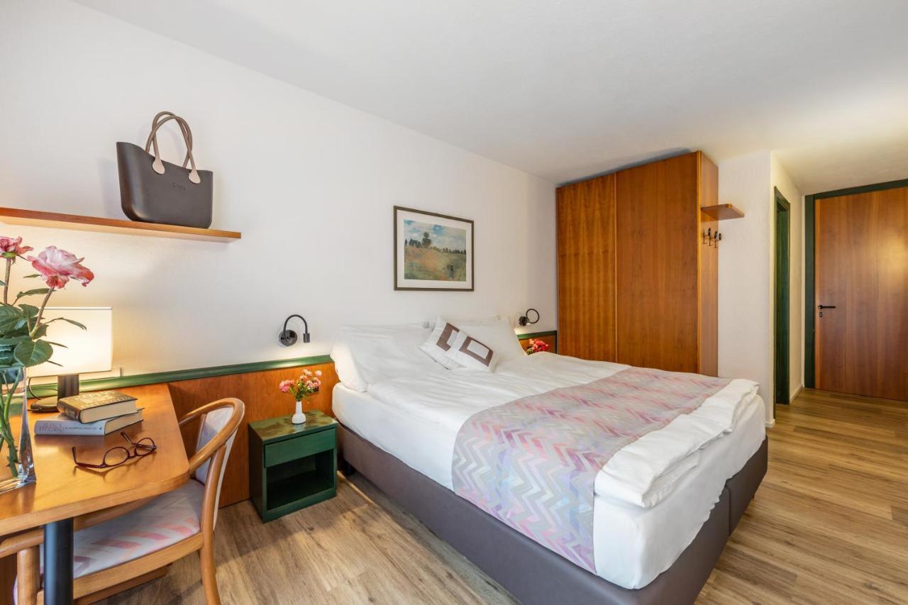 Pippo Hotel Terzolas Bagian luar foto