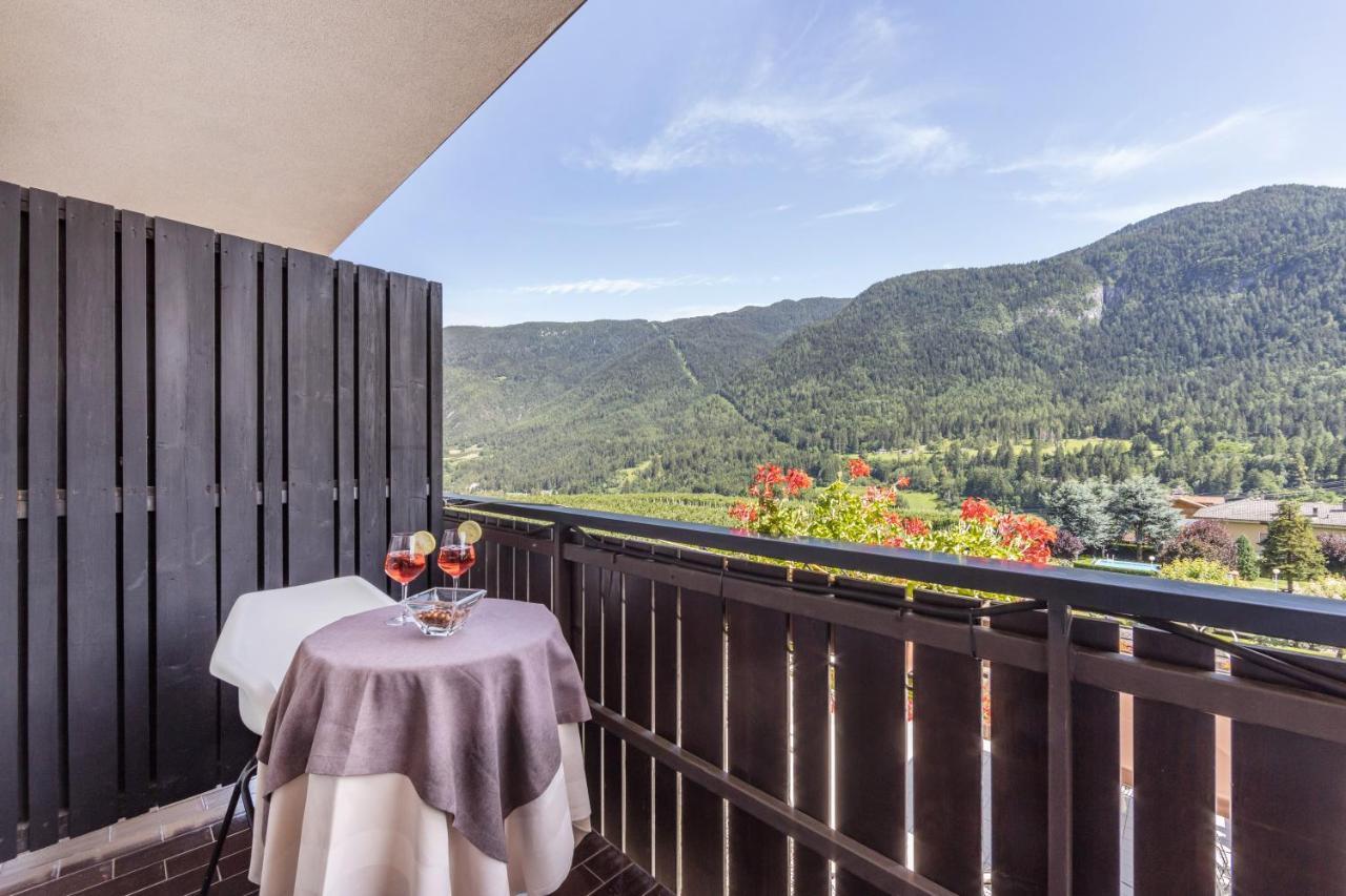 Pippo Hotel Terzolas Bagian luar foto