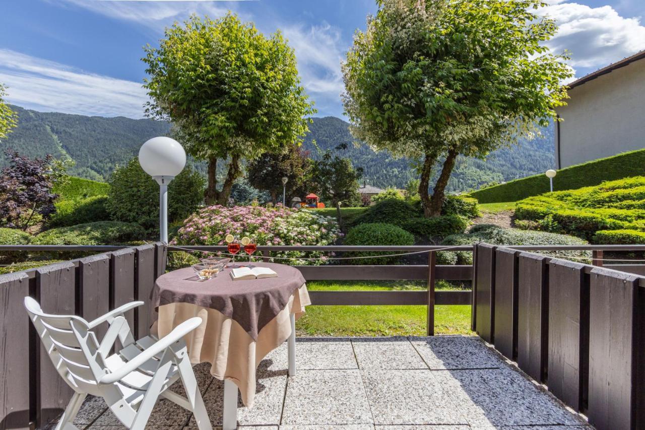 Pippo Hotel Terzolas Bagian luar foto