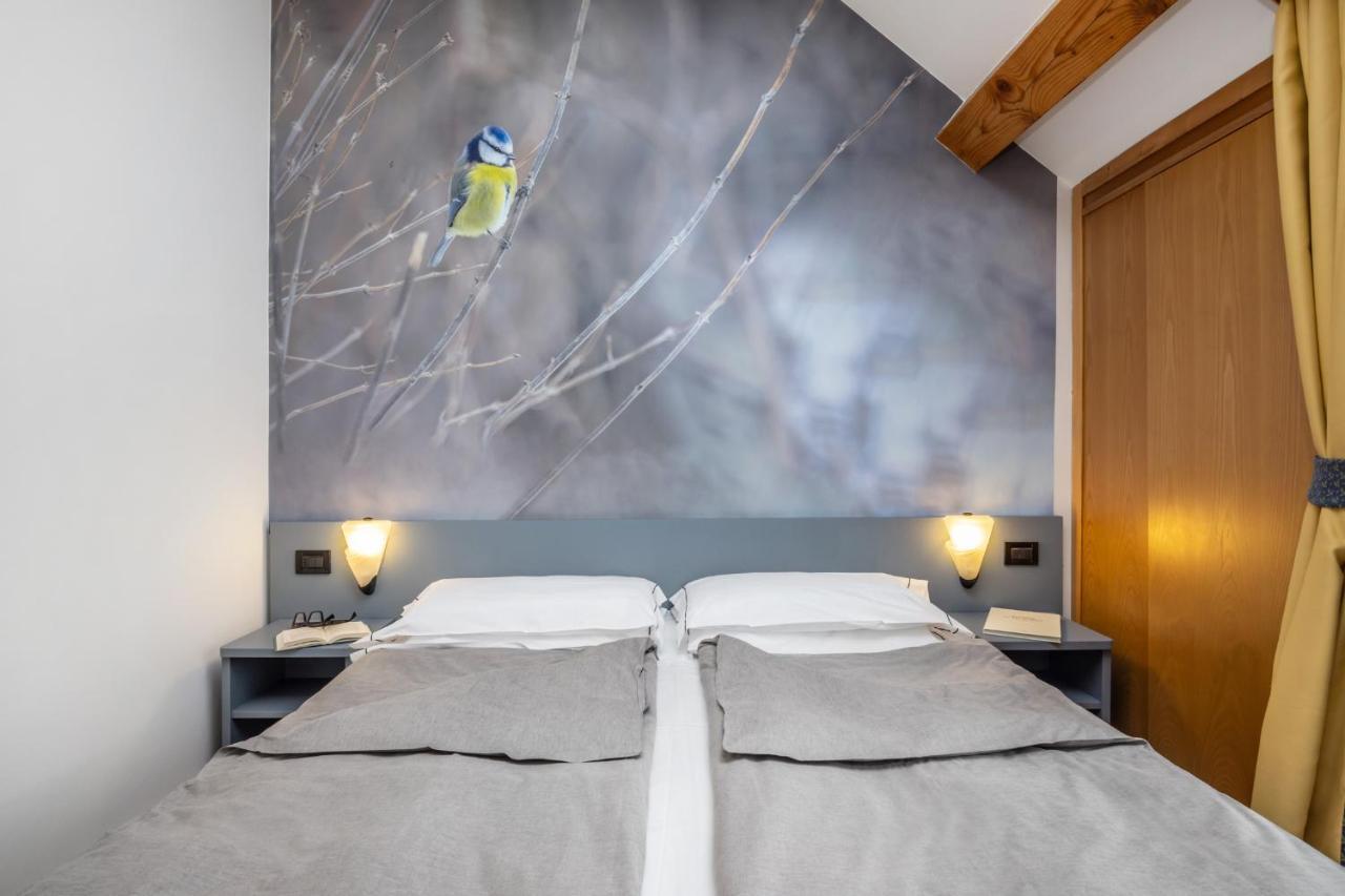 Pippo Hotel Terzolas Bagian luar foto