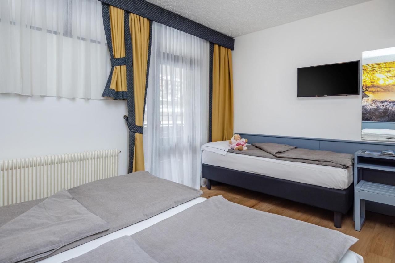 Pippo Hotel Terzolas Bagian luar foto