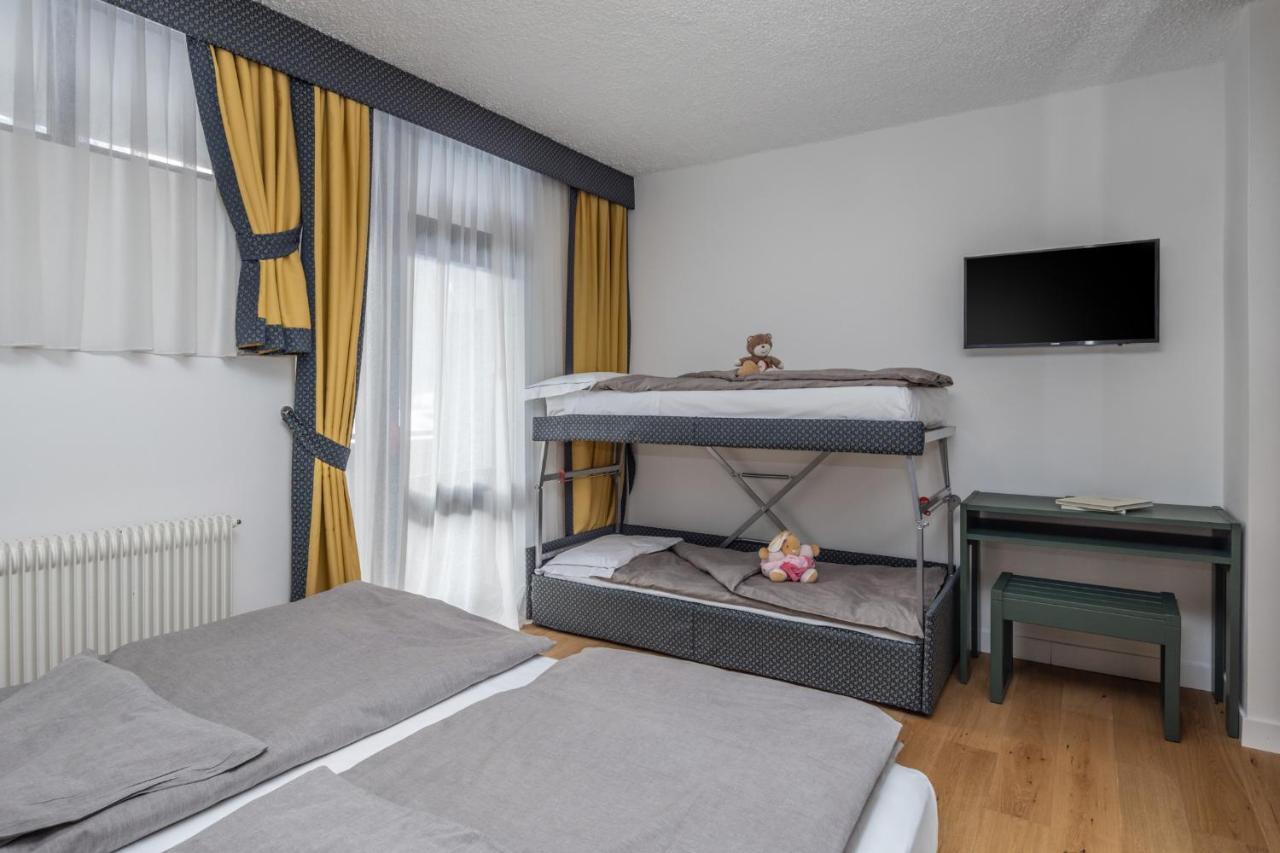 Pippo Hotel Terzolas Bagian luar foto