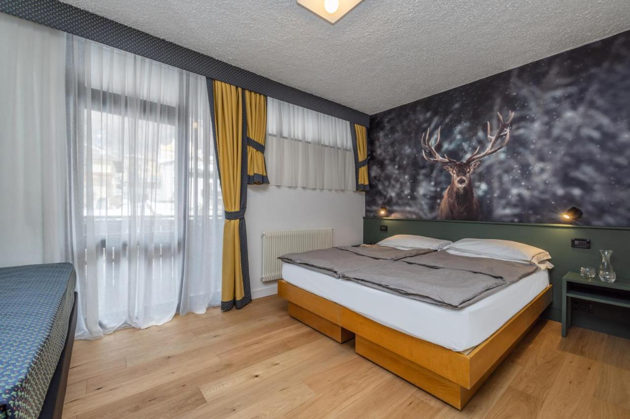 Pippo Hotel Terzolas Bagian luar foto